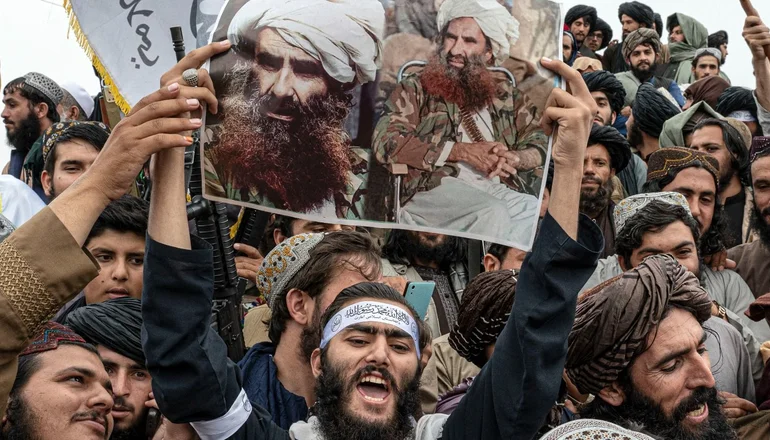 Un año de los talibanes en el poder: promesas incumplidas y crisis humanitaria