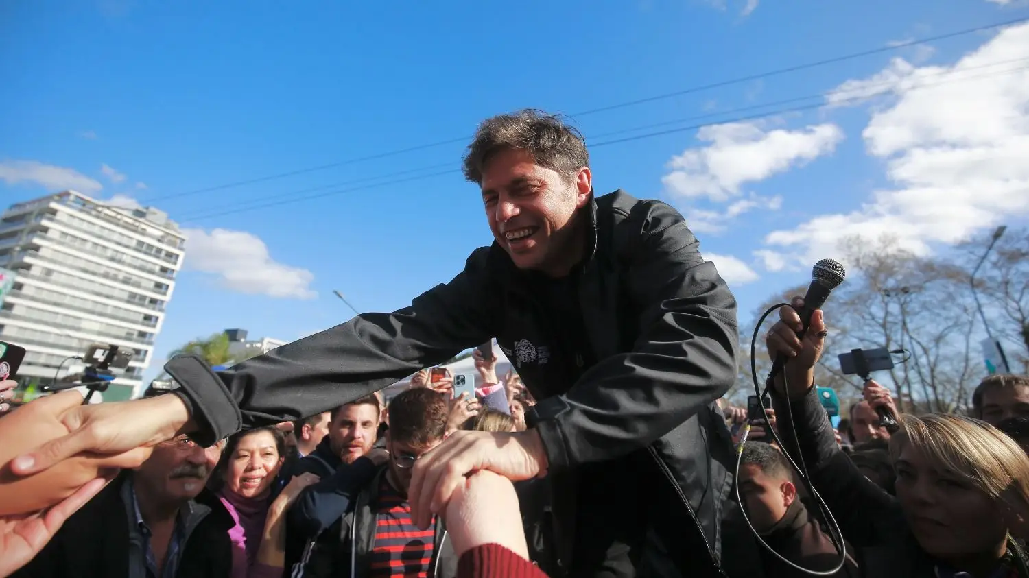 Plaza Belgrano, La Plata, Axel Kicillof, CFK.
