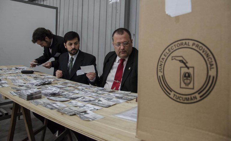 La Corte de Tucumán asegura que la quema de urnas "no tiene capacidad de variar los resultados" La Corte de Tucumán asegura que la quema de urnas "no tiene capacidad de variar los resultados" | El Destape