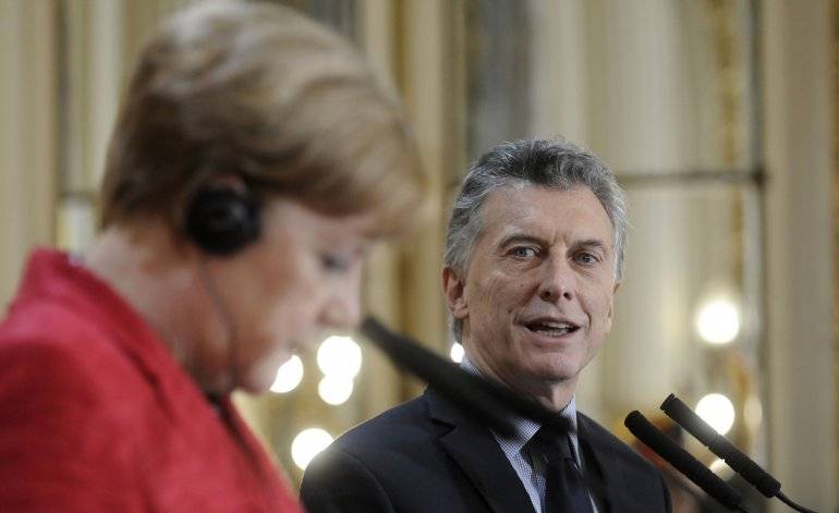 Macri llamó a Merkel por la negociación con el FMI Macri llamó a Merkel por la negociación con el FMI | El Destape