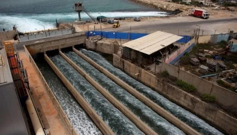 Científicos logran convertir agua de mar en potable en solo 30 minutos