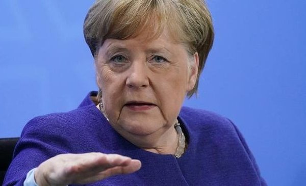 Merkel disse que ‘não se arrepende’ de sua política energética dependente de suprimentos russos