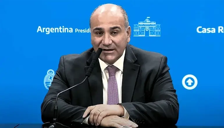 Manzur: "Si los números continúan así, estamos transitando el fin de la pandemia"