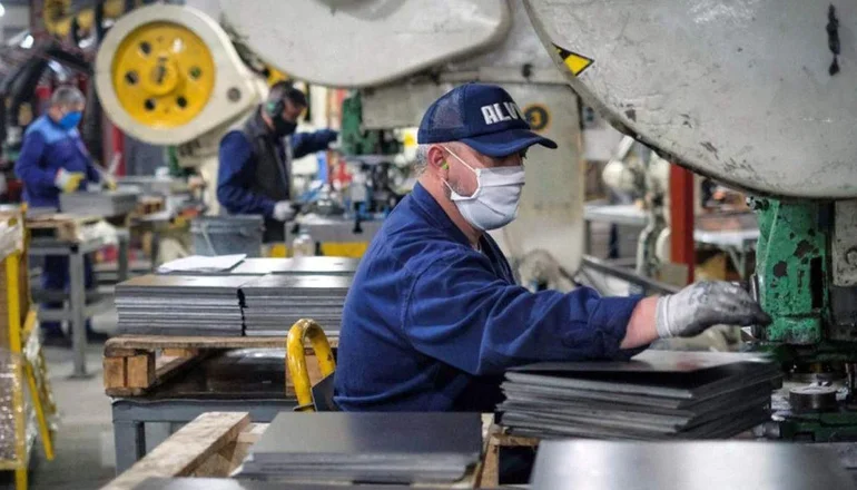 Indec: los salarios perdieron contra la inflación en abril