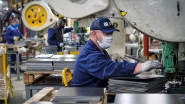 Los salarios perdieron contra la inflación en abril