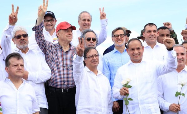 Colombia: il governo Petro riprende il dialogo di pace con l’Esercito di Liberazione Nazionale