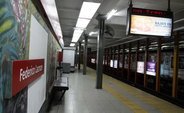 Sorpresivo Paro En La Línea B De Subtes Afectó A 300 Mil Usuarios | El ...