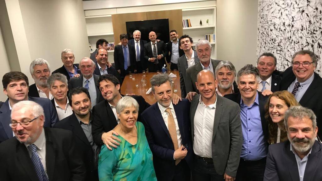 El%20sector%20pyme%20se%20reuni%C3%B3%20con%20el%20equipo%20de%20Alberto%20para%20salir%20de%20la%20crisis | El Destape