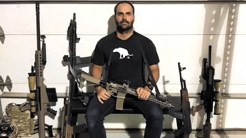 El provocador tuit del hijo de Jair Bolsonaro contra Estanislao Fernández | El Destape