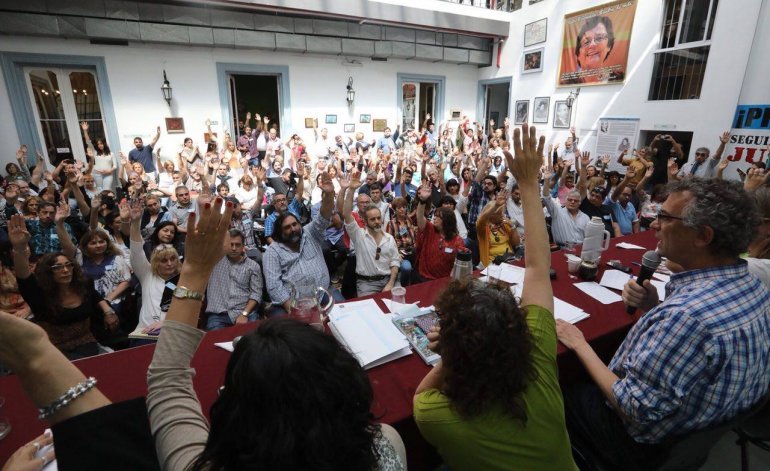 Paro nacional de docentes y movilización al Congreso Paro nacional de docentes y movilización al Congreso | El Destape
