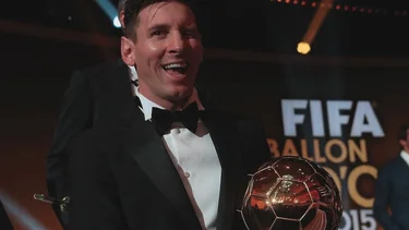Messi se emocionó por haber ganado el Balón de Oro y recordó la Copa América