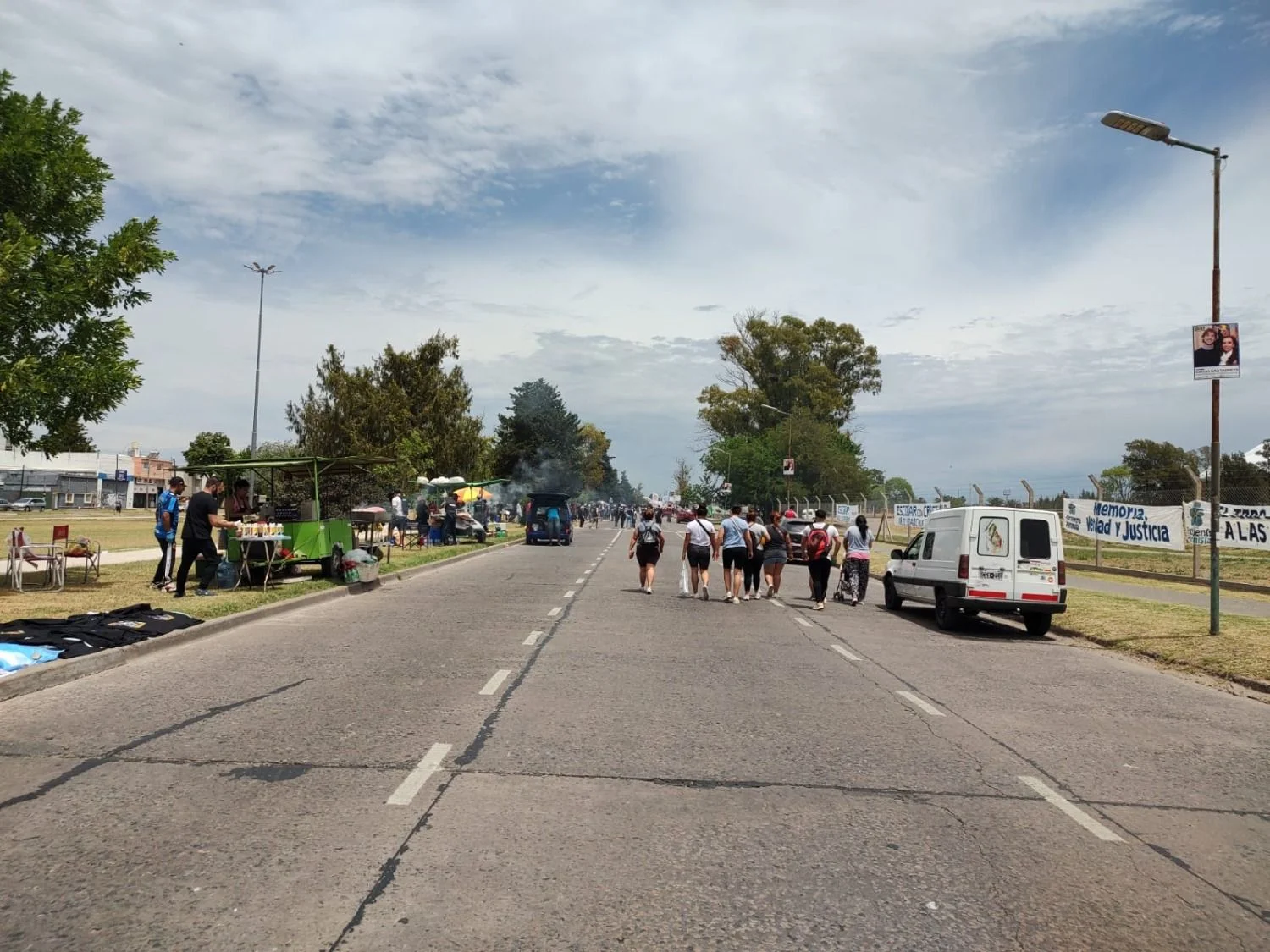 EN VIVO: Miles de militantes llenan el estadio de La Plata y ya se palpita el discurso de CFK 5 1668700023971