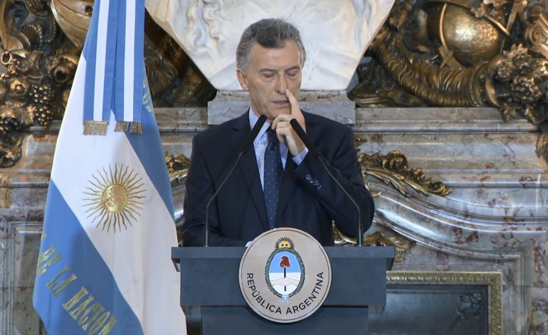 El brutal papelón de Macri al hablar de un acuerdo con Merkel por el G20 El brutal papelón de Macri al hablar de un acuerdo con Merkel por el G20 | El Destape