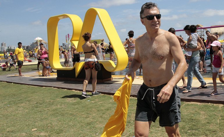 En tres años, Macri se tomó el triple de vacaciones que un trabajador En tres años, Macri se tomó el triple de vacaciones que un trabajador | El Destape