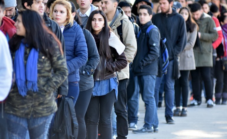 Pronostican que la desocupación llegaría al 13,6% en 2019 por la crisis económica Pronostican que la desocupación llegaría al 13,6% en 2019 por la crisis económica | El Destape