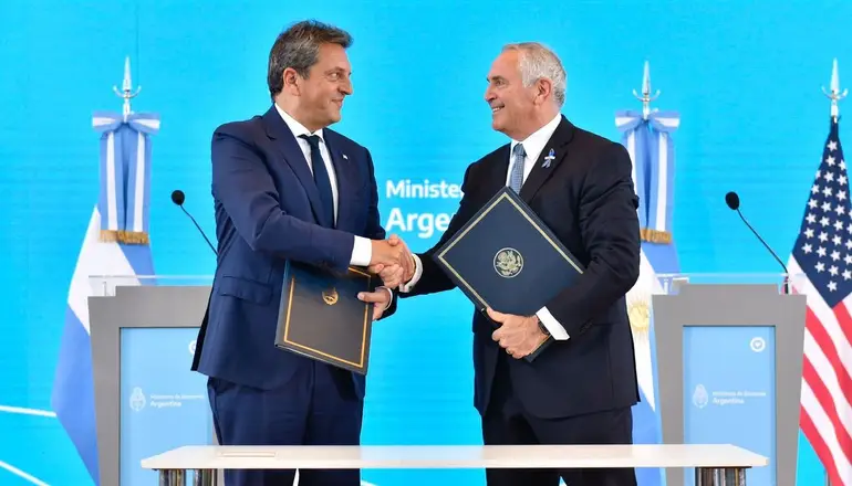 Sergio Massa, Marc Stanley